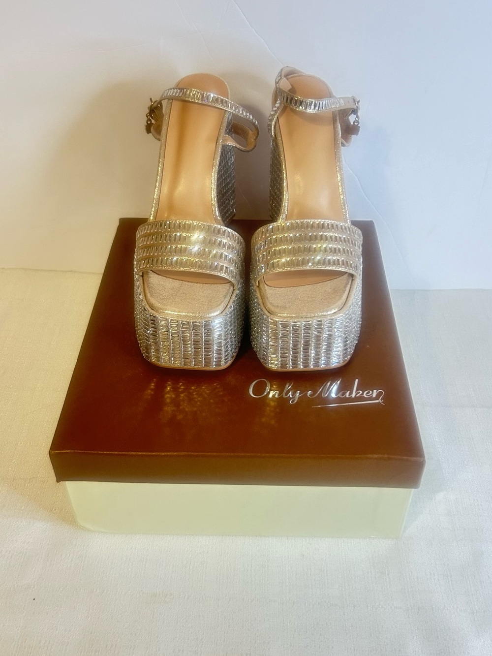 Only Maker Silver Rhinestone Platform Heels Glam Party Shoes Size 6